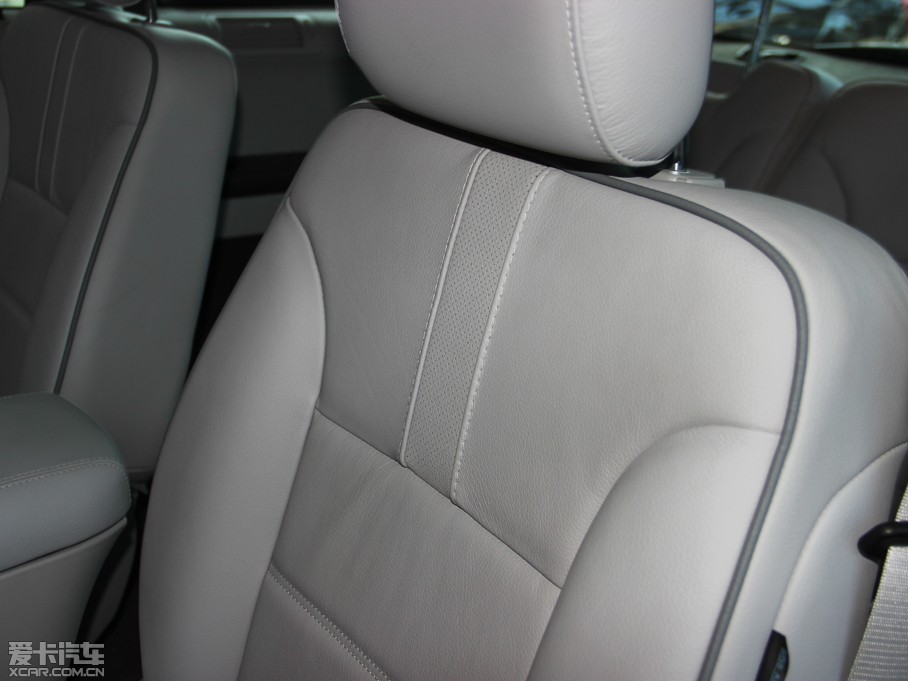 2014YR R 400 4MATIC̄(w)