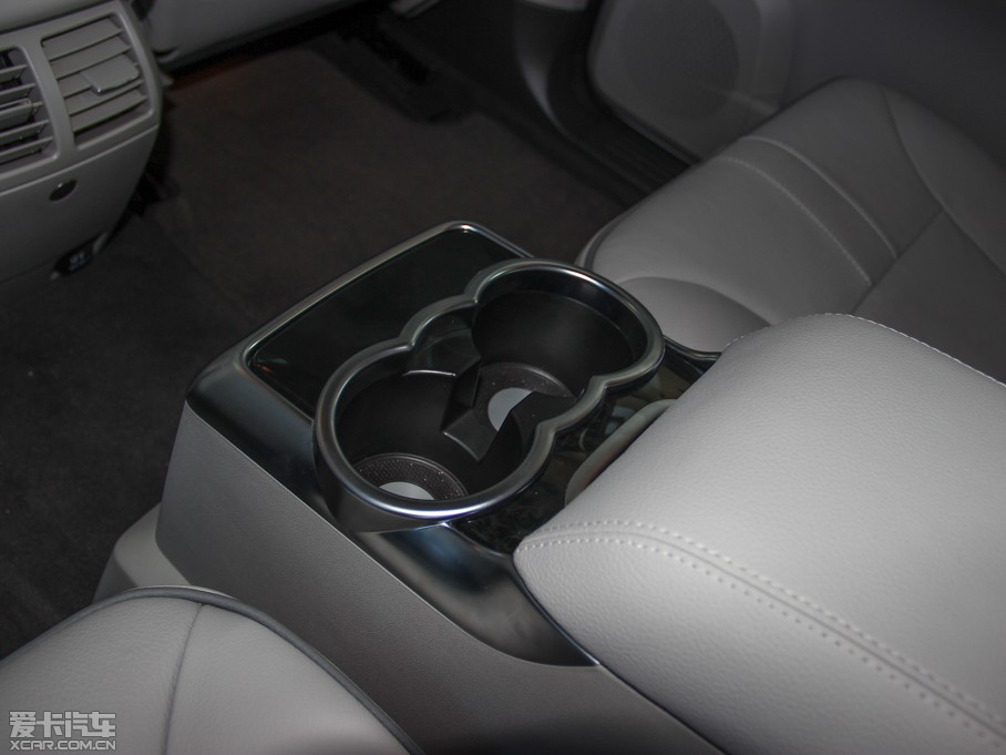 2014YR(j) R 400 4MATIC̄(w)