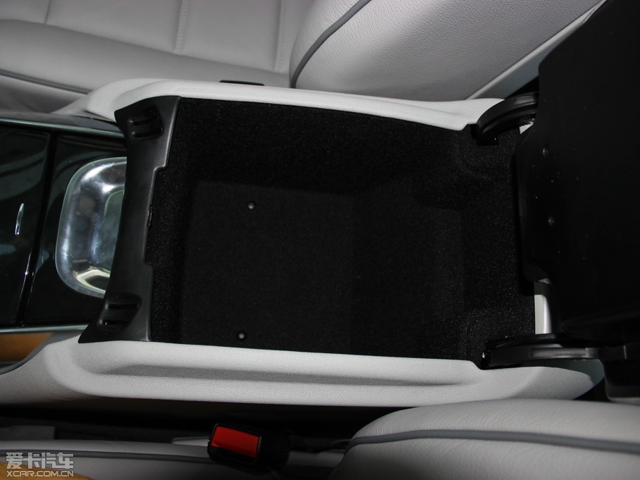 2014YR R 400 4MATIC̄