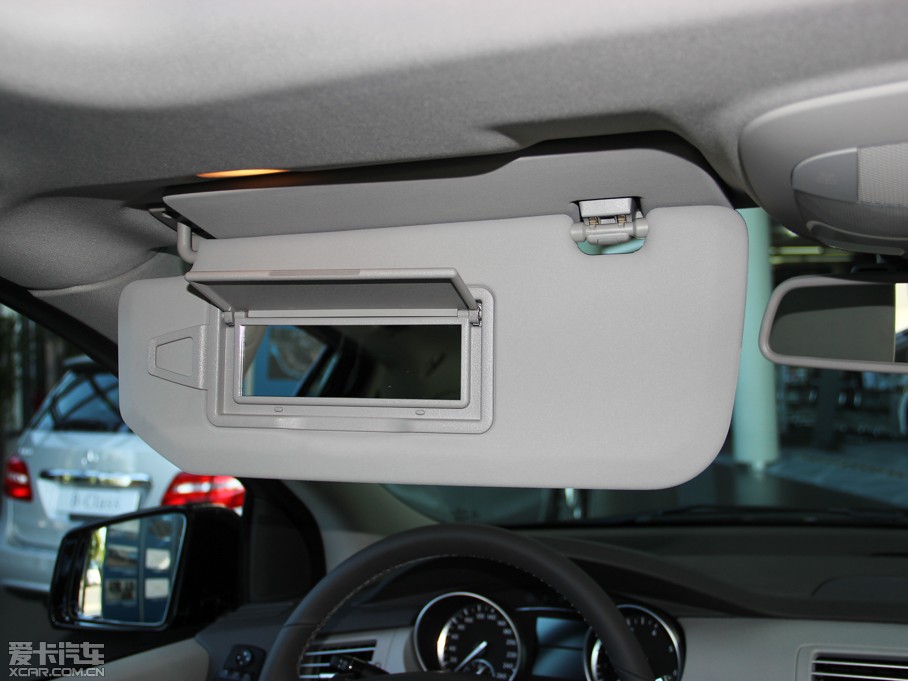 2014YR(j) R 400 4MATIC̄(w)