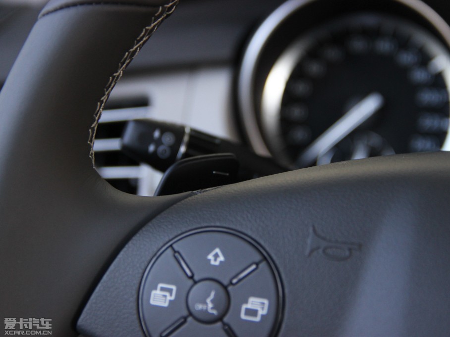 2014YR R 400 4MATIC̄