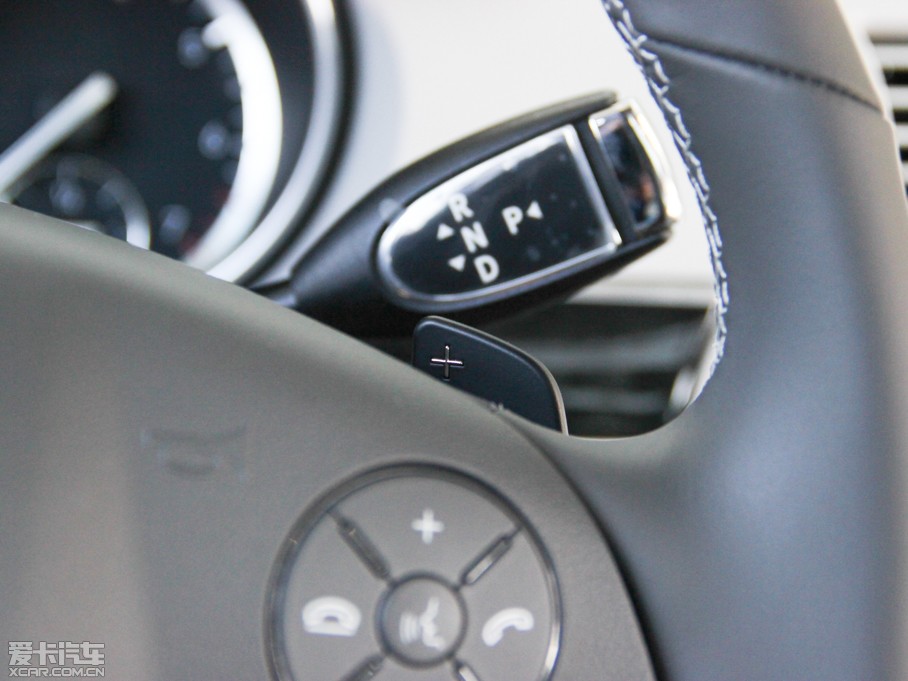 2014YR(j) R 400 4MATIC̄(w)