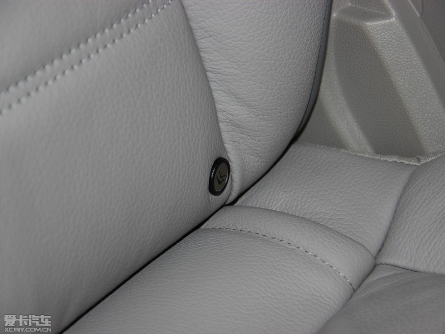 2014YR R 400 4MATIC̄