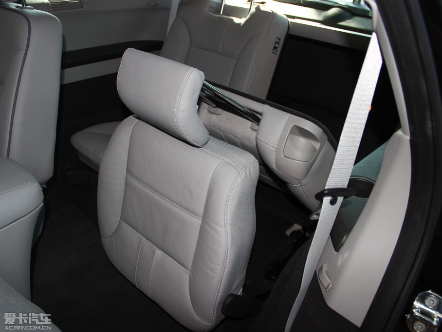 2014YR R 400 4MATIC̄