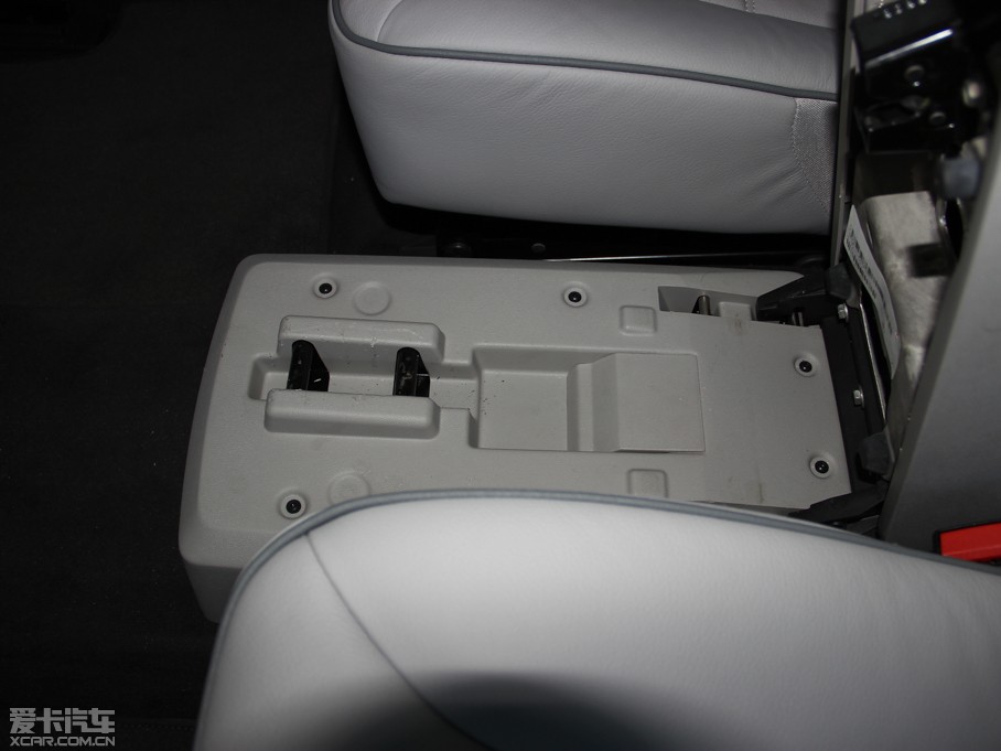 2014YR R 400 4MATIC̄