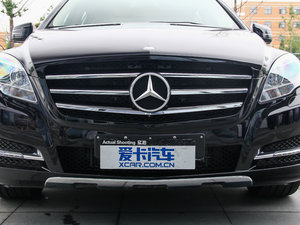 2014R 320 4MATIC̄ ^