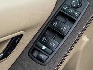 2014R 320 4MATIC̄(w) {܇ƅ^(q)	