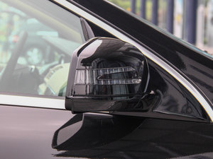 2014R 320 4MATIC̄ ^