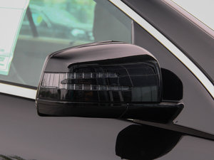 2014R 320 4MATIC̄ ^