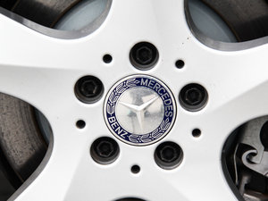 2014R 320 4MATIC̄ ^