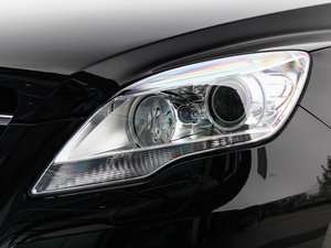 2014R 320 4MATIC̄ ^