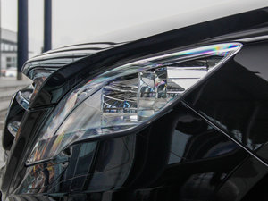 2014R 320 4MATIC̄ ^