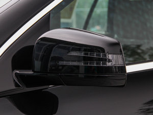 2014R 320 4MATIC̄ ^