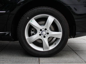 2014R 320 4MATIC̄ ^