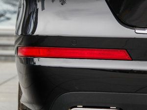 2014R 320 4MATIC̄ ^