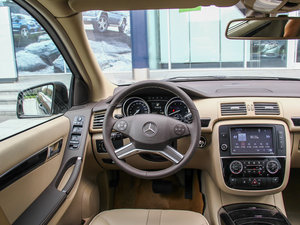 2014R 320 4MATIC̄ g