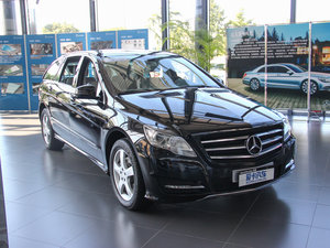 2014R 400 4MATIC̄ w^