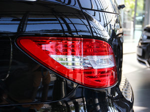 2014R 400 4MATIC̄ ^