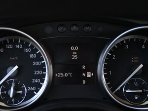 2014R 400 4MATIC̄ п؅^