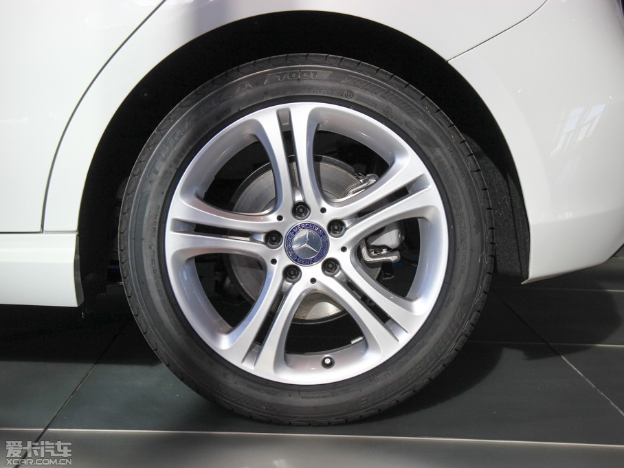 2015��YA��(�M��) A 180