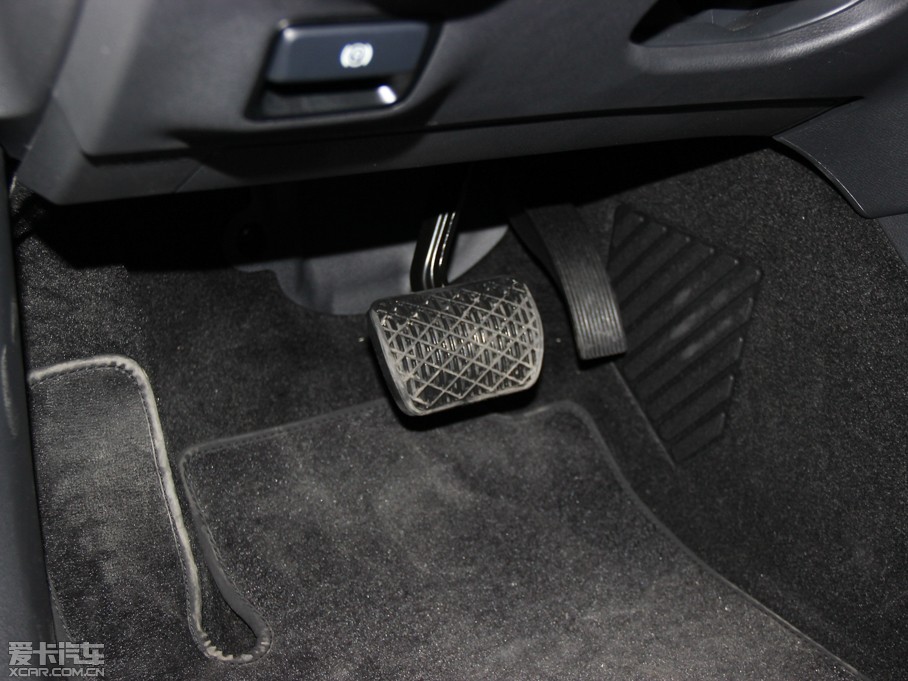 2015��YA��(�M��) A 180