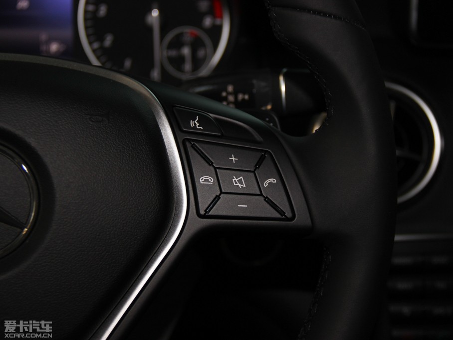 2015��YA��(�M��) A 180