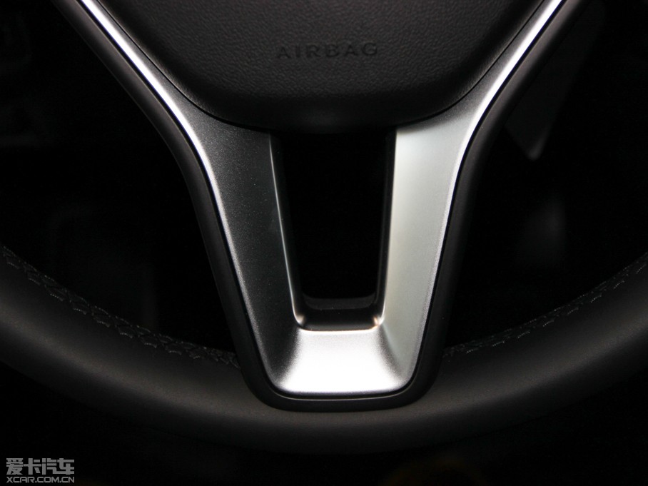 2015��YA��(�M��) A 180