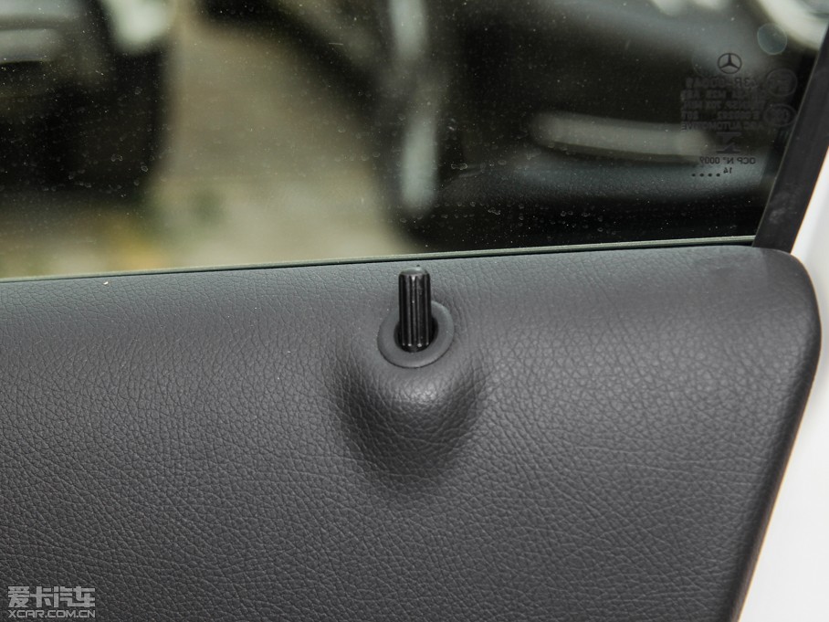 2015YA(M) A 200 \