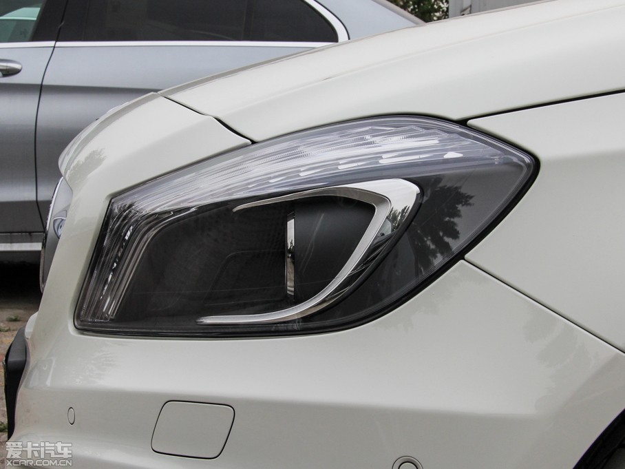 2015YA(M) A 200 \