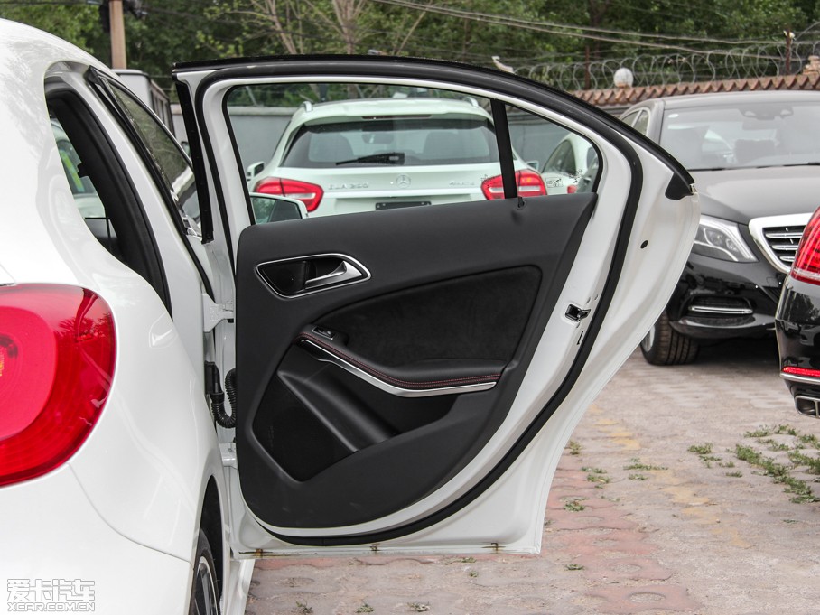 2015YA(M) A 200 \