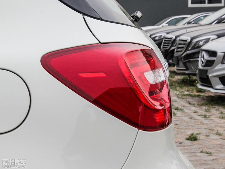 2015YA(M) A 200 \