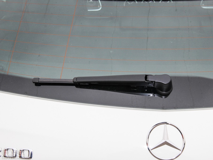 2015YA(M) A 200 \