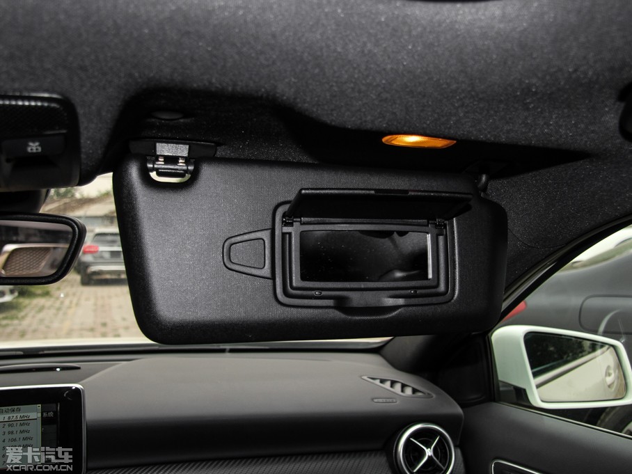 2015YA(M) A 200 \