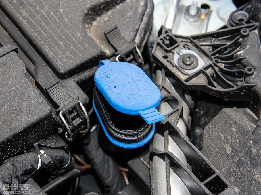 2015��YA��(�M��) A 200 �\����