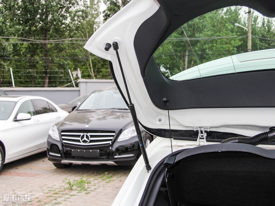 2015��YA��(�M��) A 200 �\����