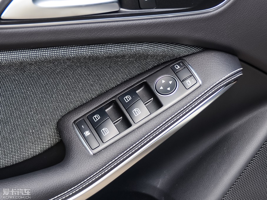 2015��YA��(�M��) A 180 �˜���