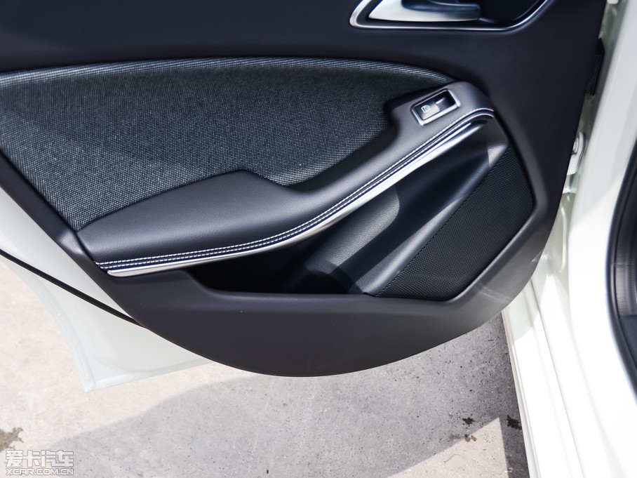 2015YA(M) A 180 ˜