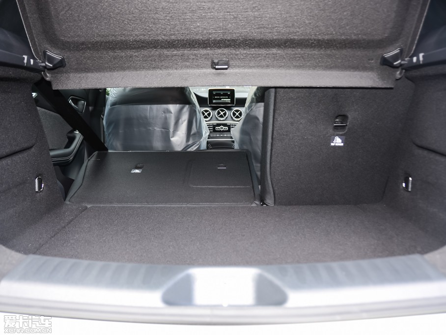 2015YA(M) A 180 ˜