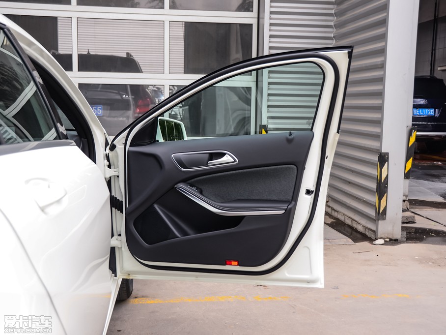 2015YA(M) A 180 ˜