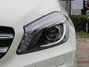 2015款A 200 运动型 大灯