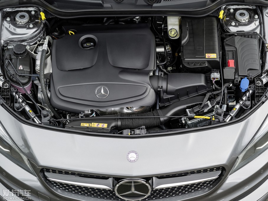 2015��YCLA�C��܇ CLA 250 AMG Line