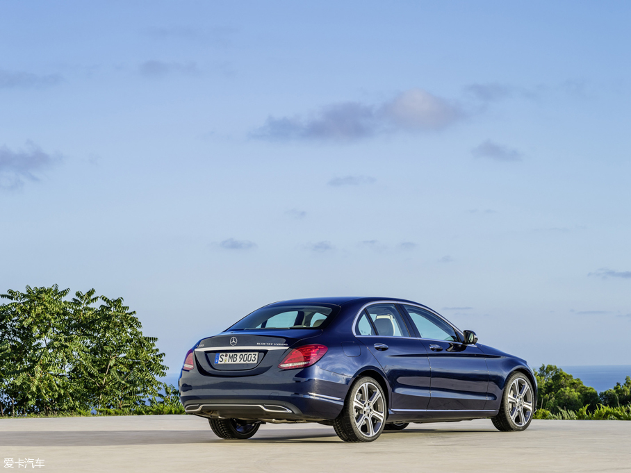 2015��YC�����ʽ��τ���(�M��) C 300