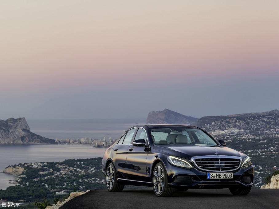 2015��YC�����ʽ��τ���(�M��) C 300