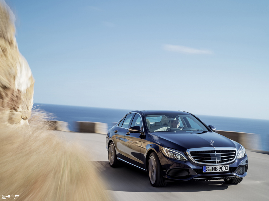 2015��YC�����ʽ��τ���(�M��) C 300