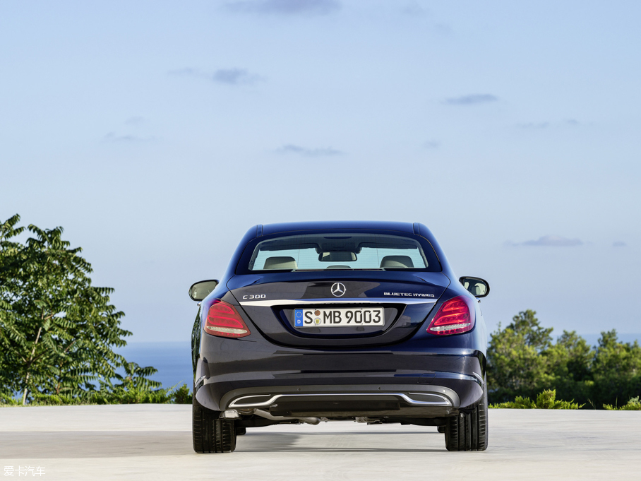 2015��YC�����ʽ��τ���(�M��) C 300