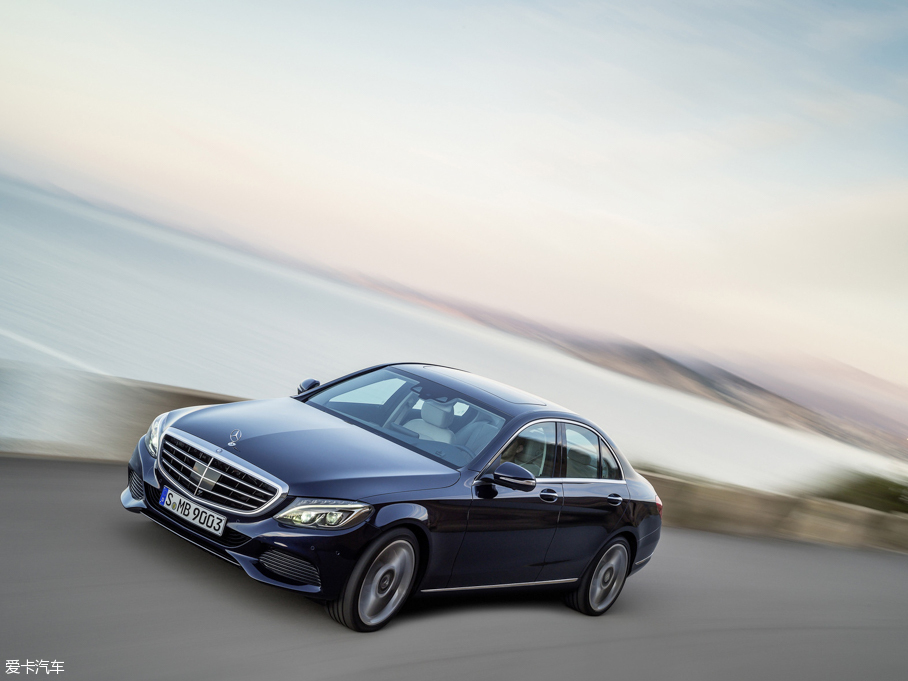 2015��YC�����ʽ��τ���(�M��) C 300