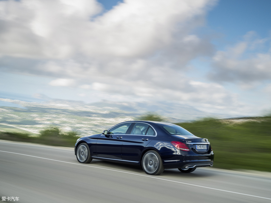 2015��YC�����ʽ��τ���(�M��) C 300