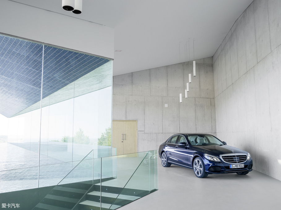 2015��YC�����ʽ��τ���(�M��) C 300