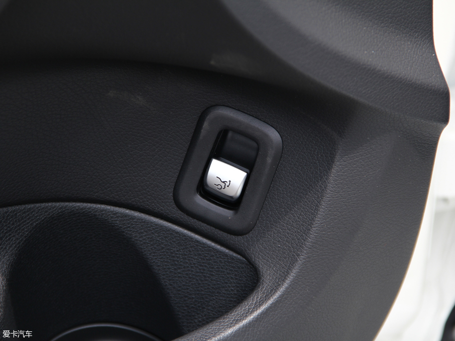 2015YC(M(jn)) C 200