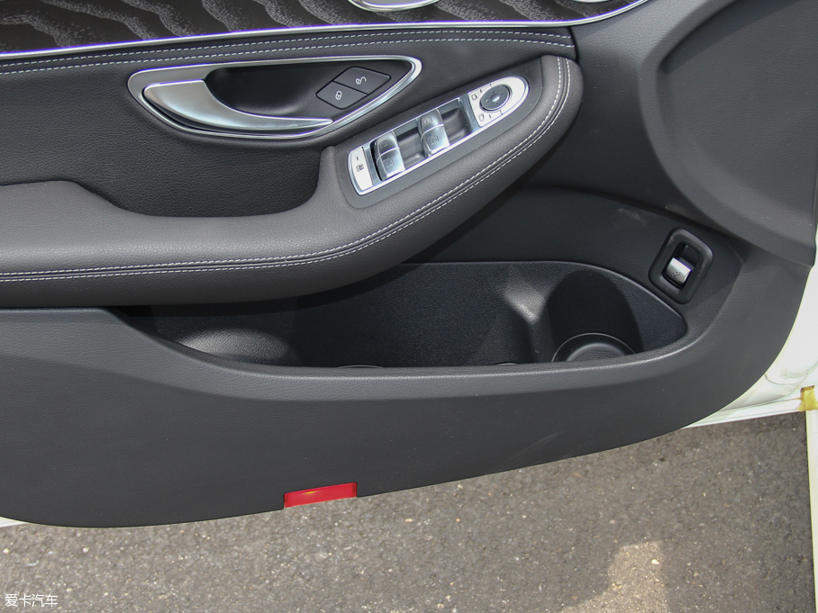 2015YC(M(jn)) C 200